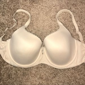 Victoria’s Secret 34DDD bra